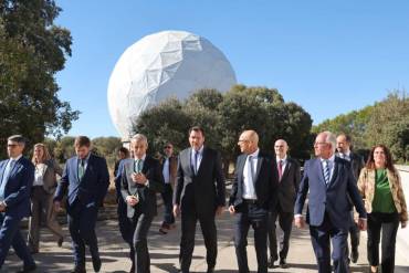 Óscar Puente ha recorrido las instalaciones del Observatorio de Yebes/ Ministerio de Transportes 251027 OSCAR PUENTE visita Observatorio Yebes 5