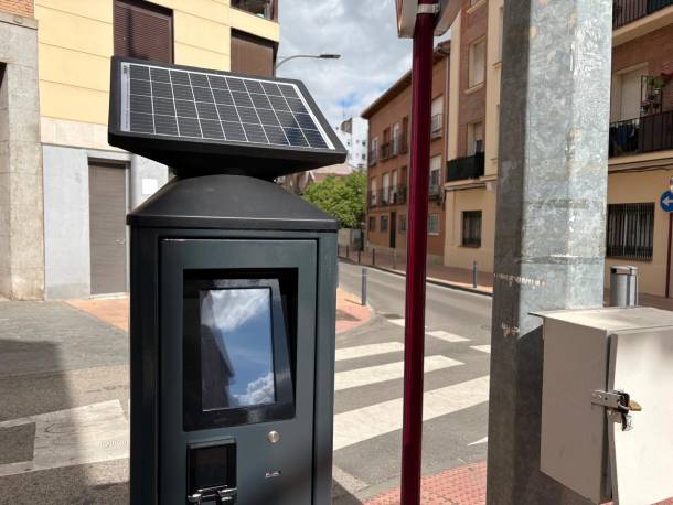 La empresa Dornier está terminando de instalar los parquímetros nuevos/ GU Diario parquimetros nuevos